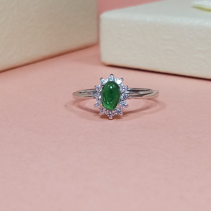 Enchanting Silver 925 Green Stone Ring