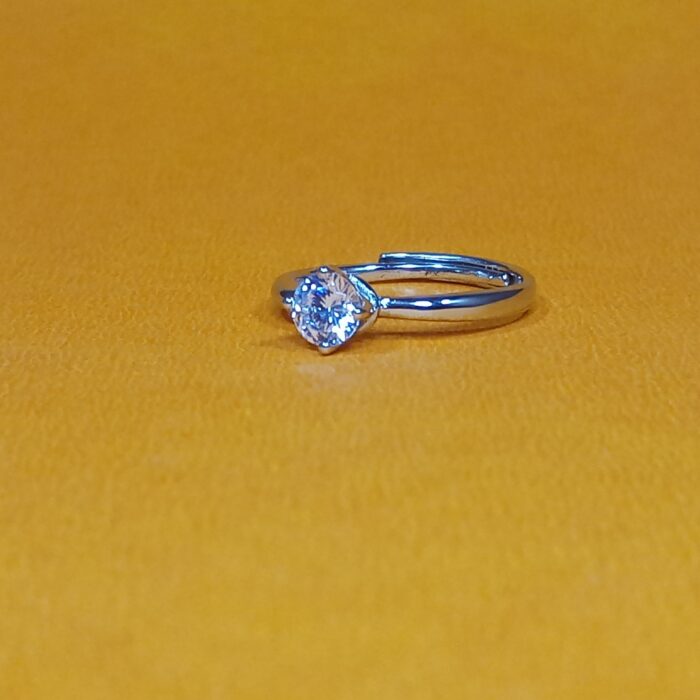 925 Sterling Silver Solitaire Ring