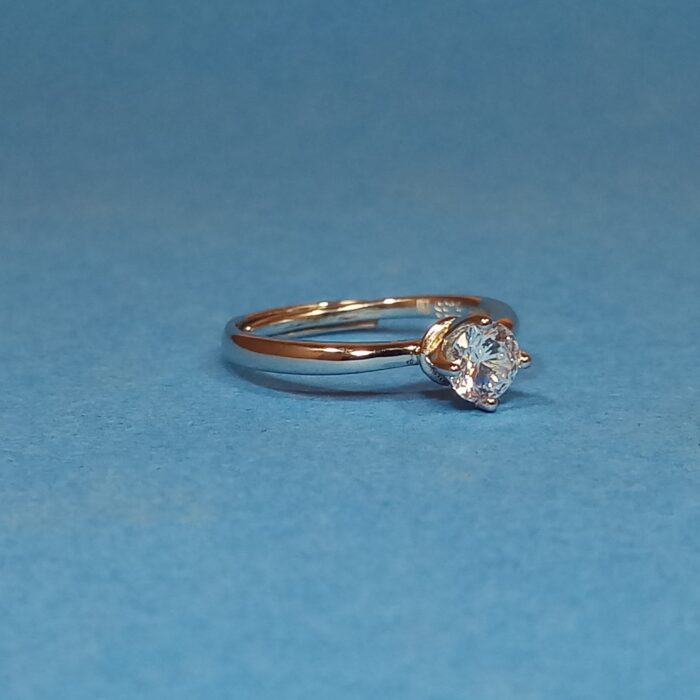 925 Sterling Silver Solitaire Ring