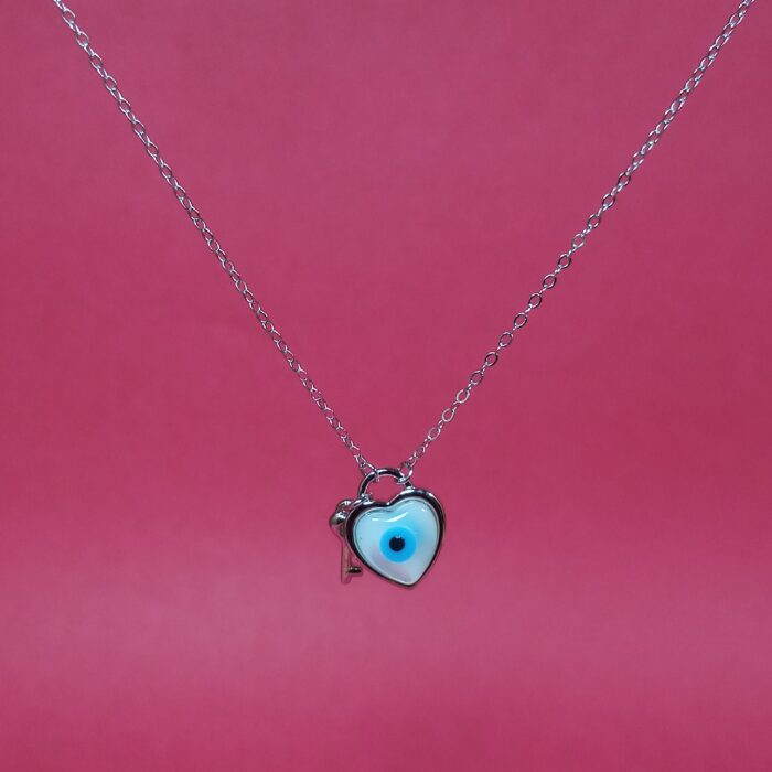 Luminous Legacy: Artisan-Crafted Chain Pendant