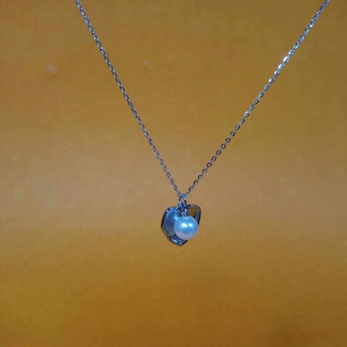 Radiant Reverie: Sterling Silver Chain Pendant