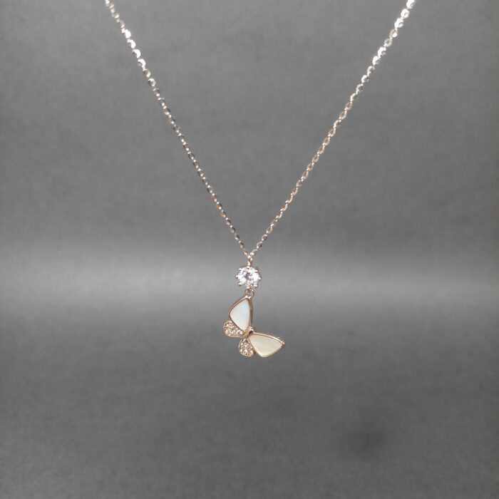 Eternal Sparkle: Chain Pendant for Timeless Elegance