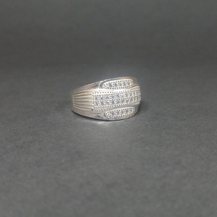 Sleek Silver Men's Ring