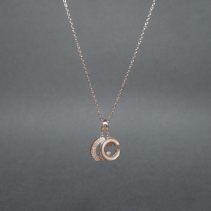 Elegant 925 Silver Chain Pendant - Timeless Beauty