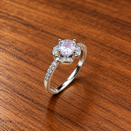 Elegant Silver 925 Ring with Sparkling Gemstone