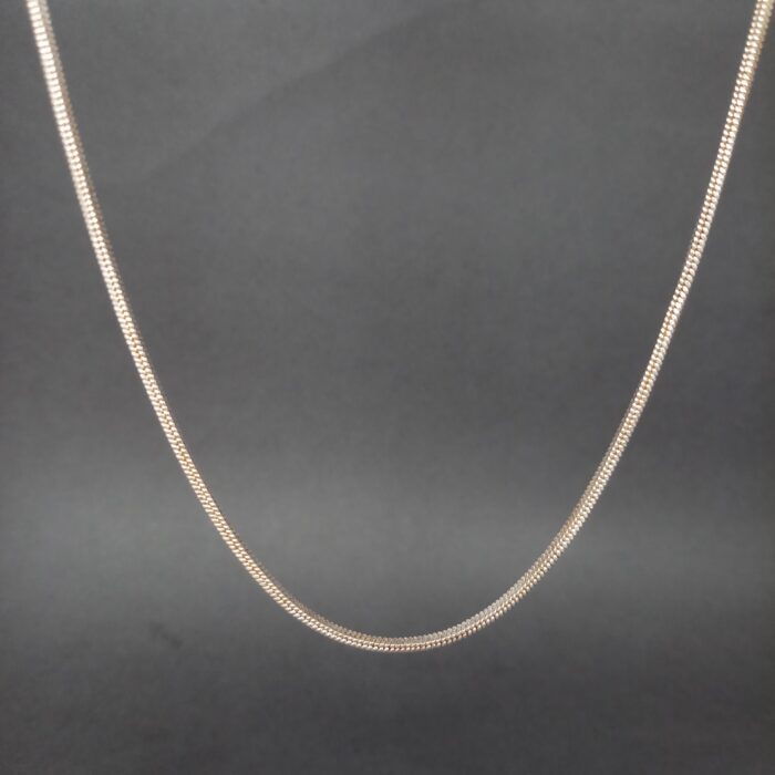 Sleek Silver Chain - Modern Elegance for Any Style