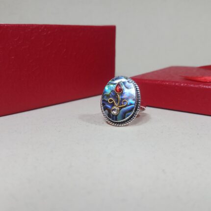 Radiant 925 Silver Ring with Cut Stone