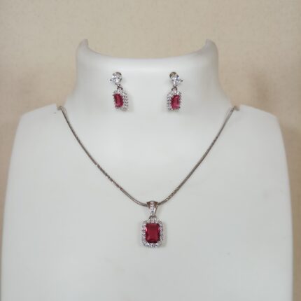 Elegant Radiance: 925 Sterling Silver Chain Pendant Set