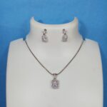 Sophisticated Silver Pendant Chain Set