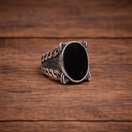 925 Sterling Silver Black Stone Ring – Timeless Elegance
