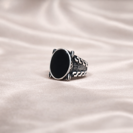 925 Sterling Silver Black Stone Ring – Timeless Elegance