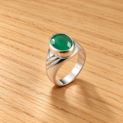 Stunning Silver 925 Emerald Ring - A Touch of Nature's Elegance