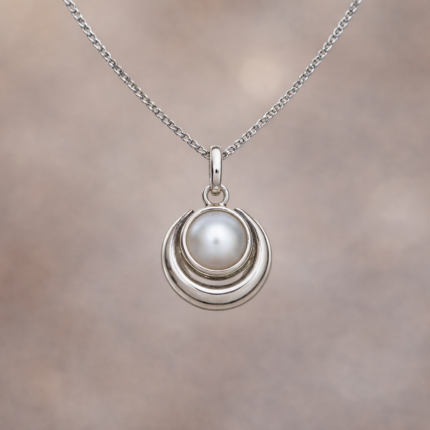 Luminous Chandrma Moti Pendant in Pure Silver