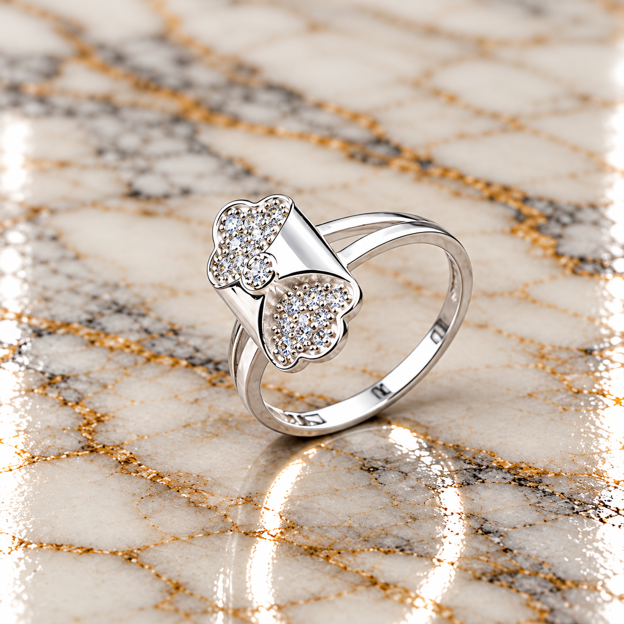 Pavé Heart Ring on Marble Pure Silver Ring – Timeless Simplicity in Silver