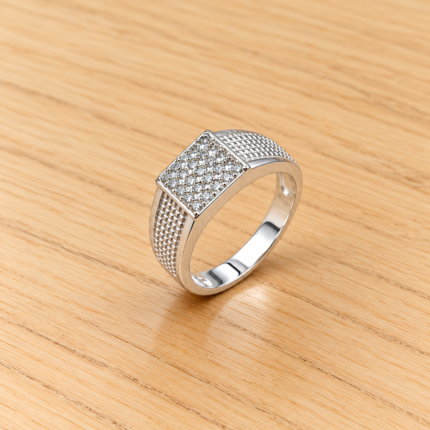 Radiant Pure Silver Ring – Timeless Elegance in Silver