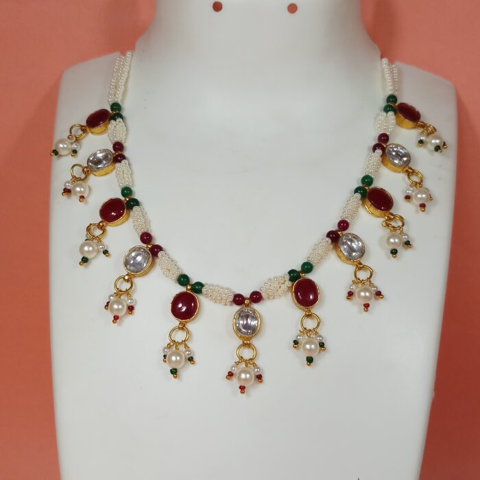 Elegant Silver Kundan Necklace – Traditional Statement Jewelry