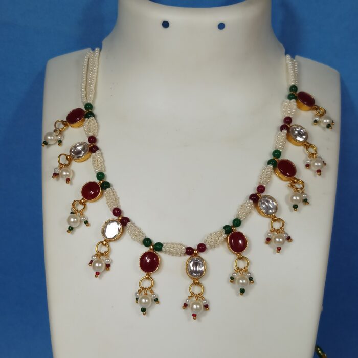 Elegant Silver Kundan Necklace – Traditional Statement Jewelry