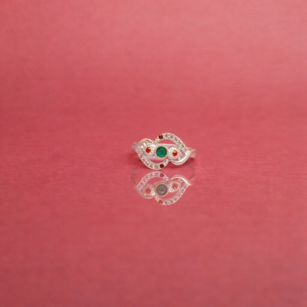 Pure Silver Ladies Ring – Delicate and Stylish