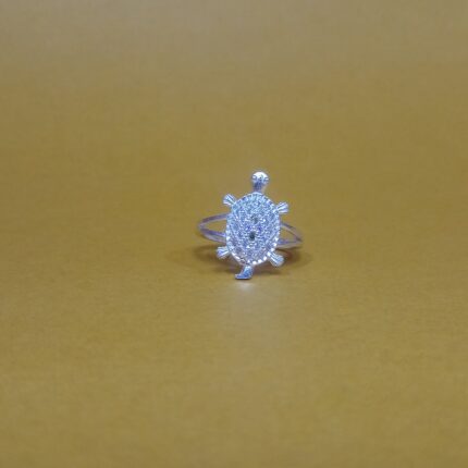 Elegant Silver Tortoise Ring – Symbol of Luck