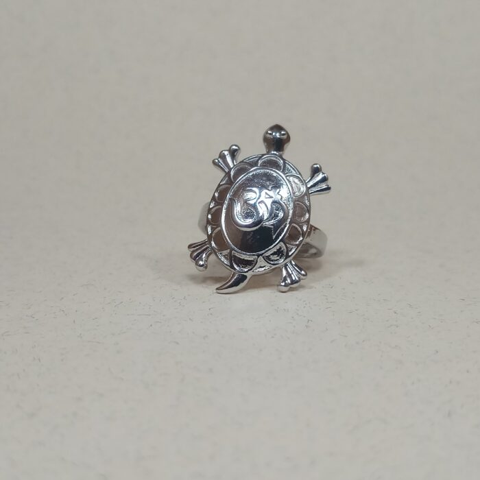 Graceful Tortoise Design Sterling Silver Ring