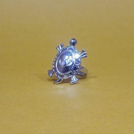 Graceful Tortoise Design Sterling Silver Ring