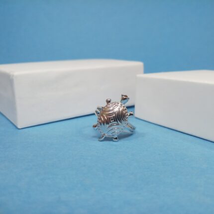 Timeless Silver Tortoise Ring – Symbol of Grace and Fortune