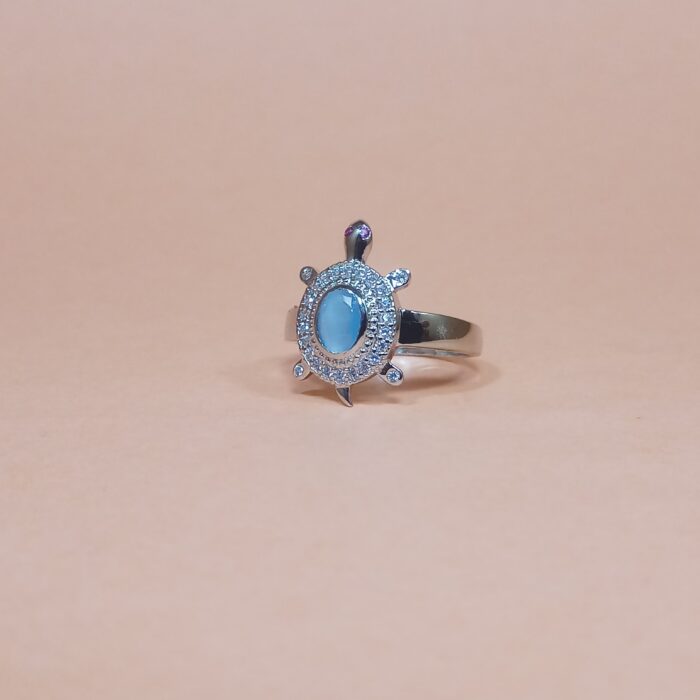 Elegant Sterling Silver Tortoise Ring