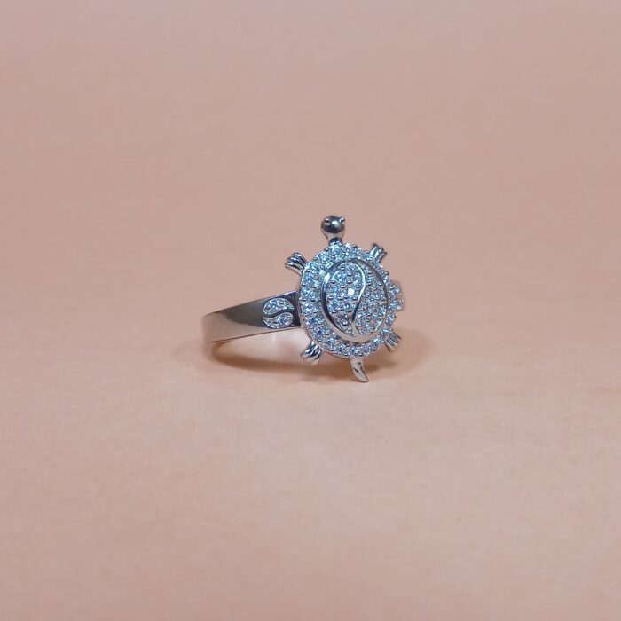 Stylish Silver Tortoise Motif Ring – Luck & Prosperity