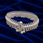 Stylish Silver Payal with Intricate Design