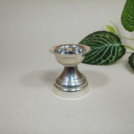 Traditional Pure Silver Diya – Pooja Ka Pavitra Deep