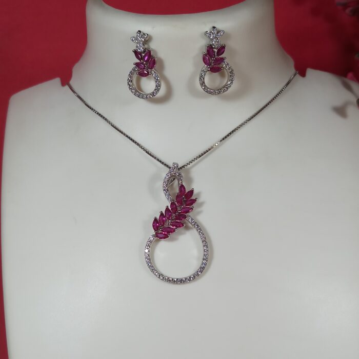 925 Silver Ananya Pendant Set – Graceful and Versatile