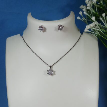 Elegant Silver Pendant Set for Traditional & Modern Looks