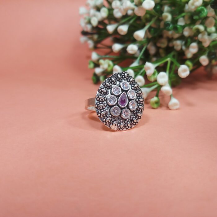 Classic Silver Ring with Dazzling Cut Stone – Perfect for Gifting