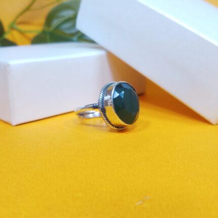 Timeless Silver Ring with Sparkling Cut Stone