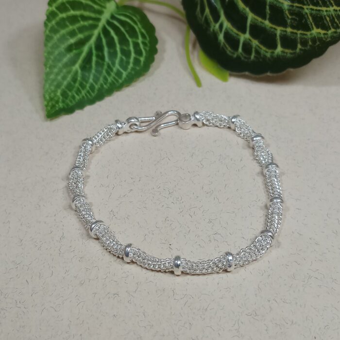 Silver Men’s Bracelet – Sleek and Timeless Design