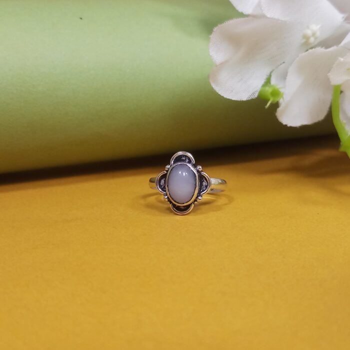 Elegant Silver 925 Cut Stone Ring