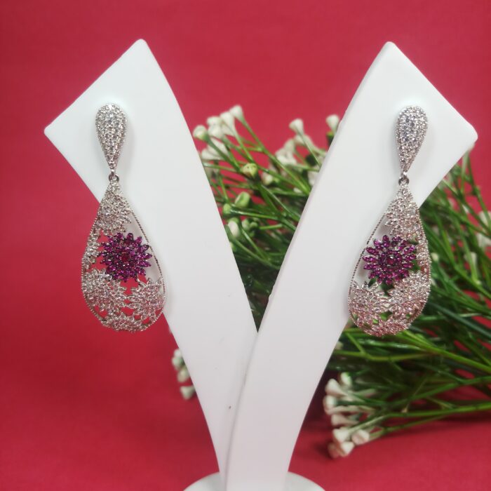 Exquisite 925 Sterling Silver Earrings – A Blend of Tradition & Elegance