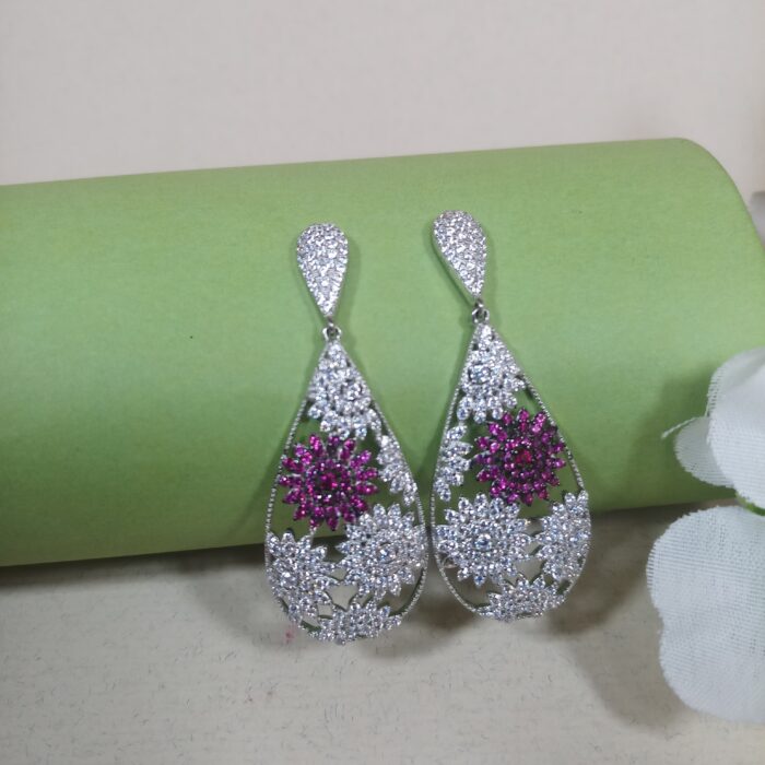 Exquisite 925 Sterling Silver Earrings – A Blend of Tradition & Elegance