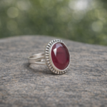 Elegant 925 Silver Ring with Sparkling Cut Stone