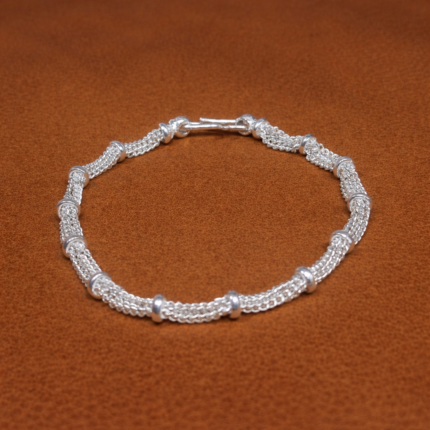 Silver Men’s Bracelet – Sleek and Timeless Design