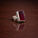 925 Sterling Silver Ring with Brilliant Cut Stone – A Touch of Luxury
