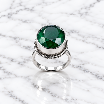 Timeless Silver Ring with Sparkling Cut Stone
