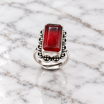 Classic 925 Silver Ring with Cut Stone Design