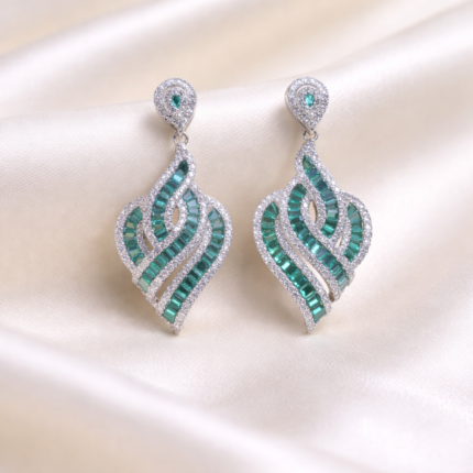 Elegant 925 Sterling Silver Earrings – Timeless & Stylish