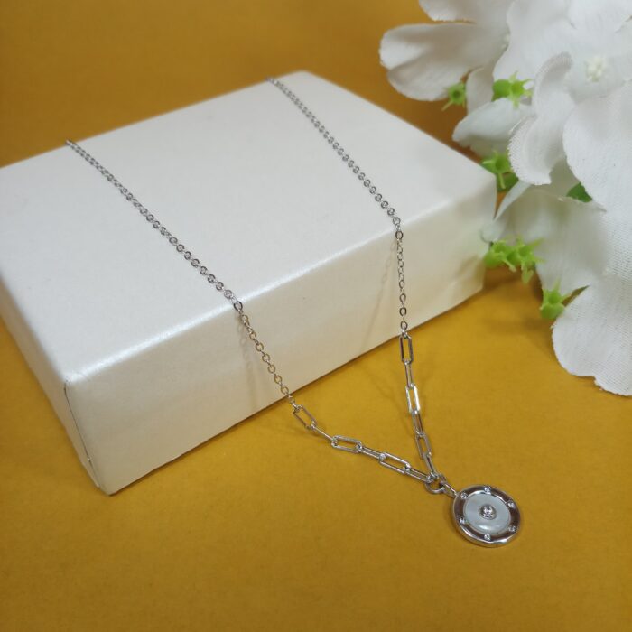 Elegant 925 Sterling Silver Chain Pendant – Timeless & Stylish