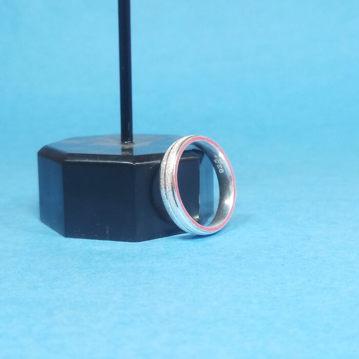 Timeless 925 Sterling Silver Band Ring