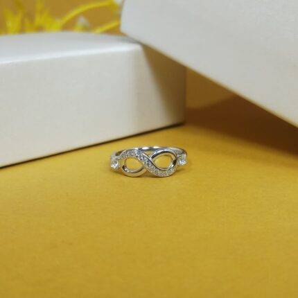 Elegant Silver 925 Infinity Ring – Timeless Symbol of Love