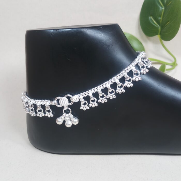 Exquisite Pure Silver Payal – Timeless Elegance for Your Ankles