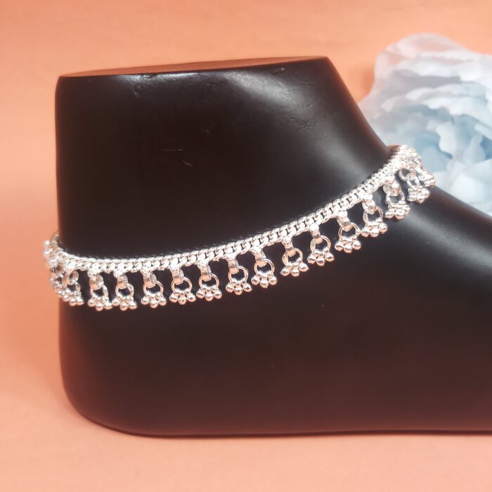 Exquisite Pure Silver Payal – Timeless Elegance for Your Ankles