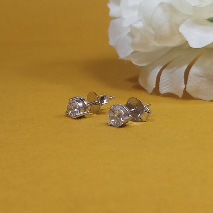 Sleek & Durable Gents Round Solitaire Studs for Everyday Wear